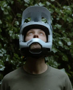 POC Otocon Race MIPS - Hydrogen White/Uranium Black Matt -Sport Style Shop 10530 OtoconRaceMIPS 8347 HydrogenWhite UraniumBlackMatt 1 1200x