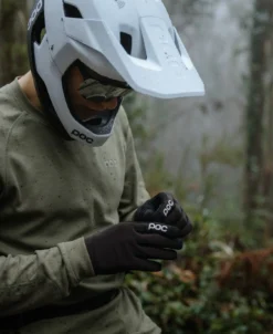 POC Otocon Race MIPS - Hydrogen White/Uranium Black Matt -Sport Style Shop 10530 OtoconRaceMIPS 8347 HydrogenWhite UraniumBlackMatt 2 1200x